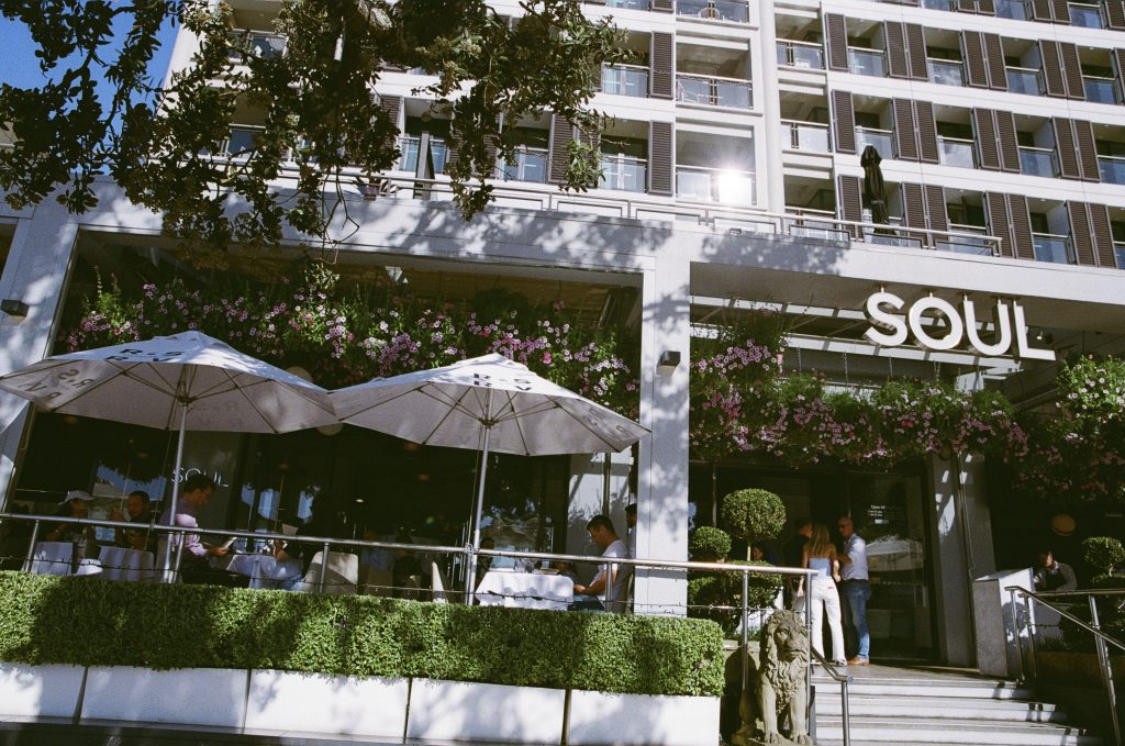 In the heart of Auckland's Viaduct Harbour, with a focus on the finest, freshest local ingredients and an emphasis on seafood.